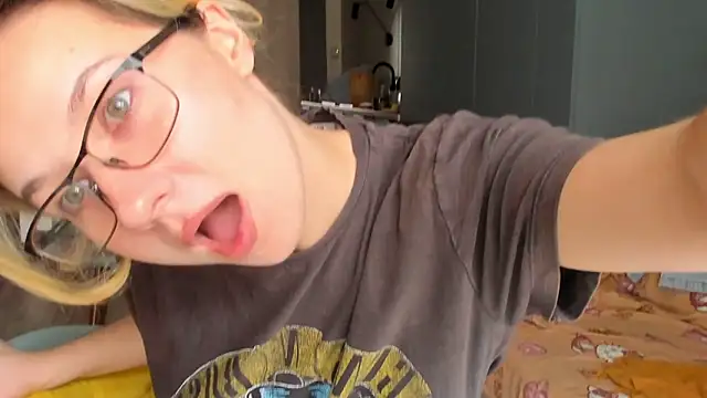 Snapshot of Lilith_lutherlow chatting on 15, 4, 2026 Lilith lutherlow online show from 15, 4, 2026