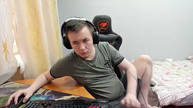 iliaskrislove online show from 5, 12, 2025