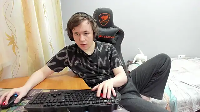 iliaskrislove online show from 1, 4, 2026