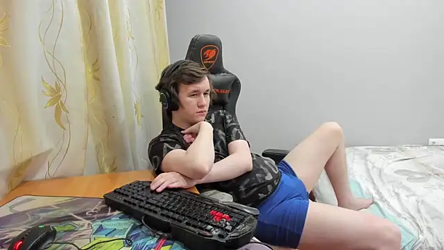 iliaskrislove online show from 9, 4, 2026