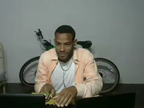 Snapshot of michel_sc chatting on 4, 2, 2026 michel sc online show from 4, 2, 2026