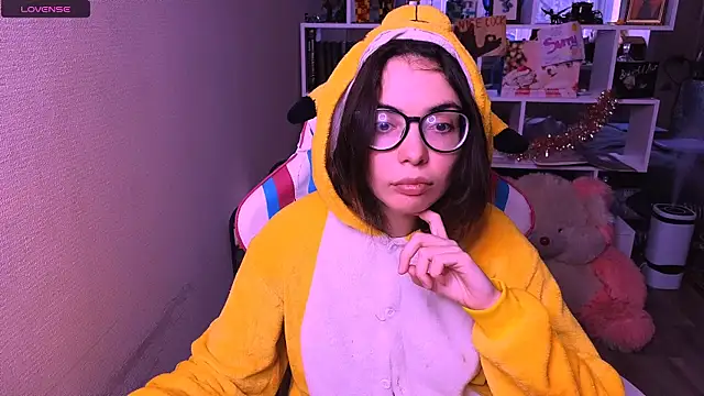 Sia Shine online show from 15, 12, 2024