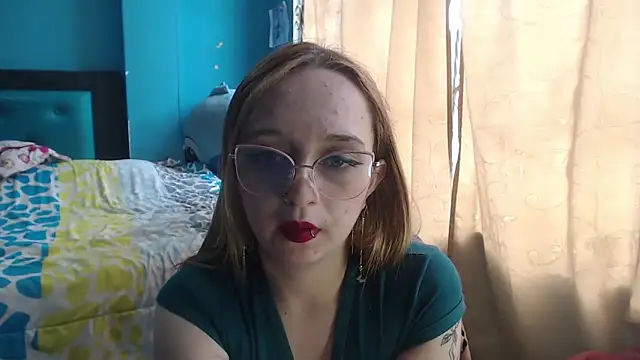 Liaroberts1 online show from 1, 2, 2025