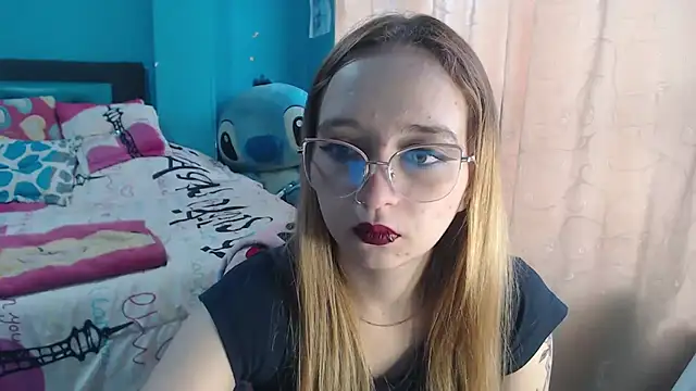 Liaroberts1 online show from 14, 2, 2025