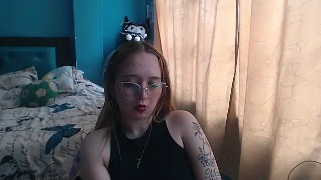 Liaroberts1 online show from 13, 3, 2025