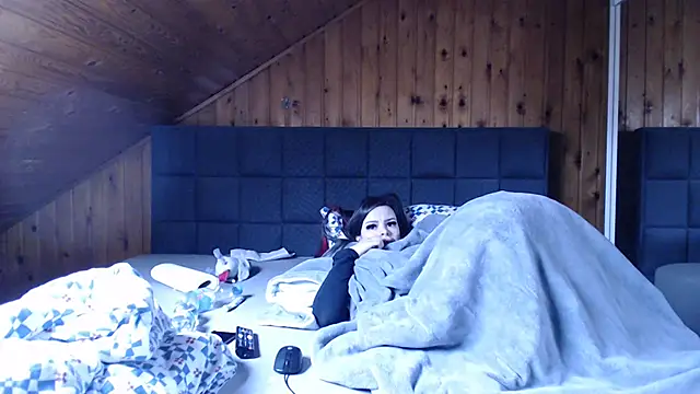 BoeseMoni1998 online show from 5, 2, 2025