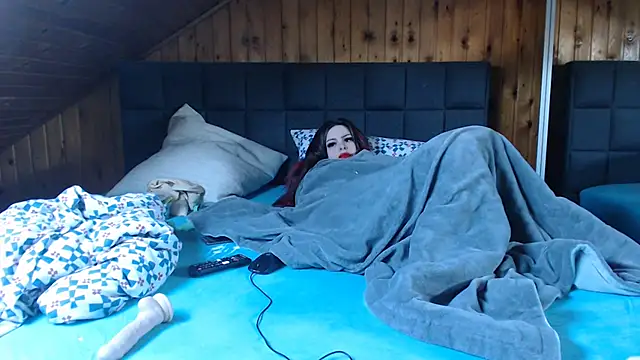 BoeseMoni1998 online show from 3, 3, 2025