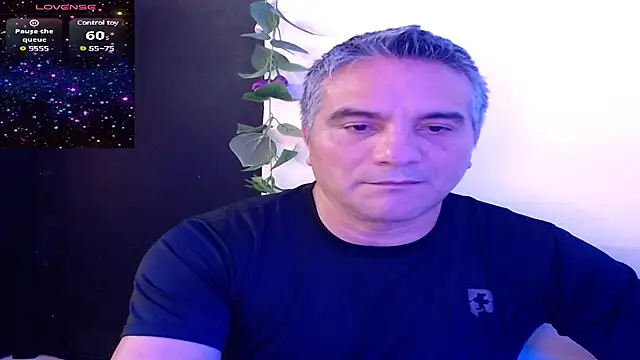 Snapshot of golden_punisher chatting on 29, 1, 2025 golden punisher online show from 29, 1, 2025
