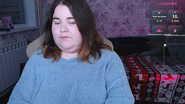 Estelle Hicks online show from 8, 11, 2025