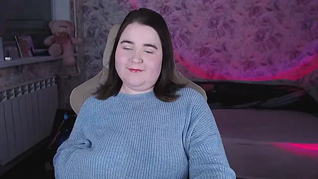 Estelle Hicks online show from 13, 4, 2026