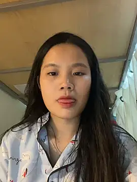 Snapshot of Be-MyMy chatting on 30, 12, 2024 Be-MyMy online show from 30, 12, 2024