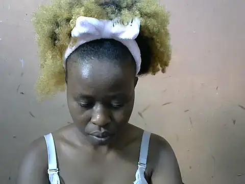 Snapshot of sexy-rosie chatting on 18, 9, 2025 sexy-rosie online show from 18, 9, 2025