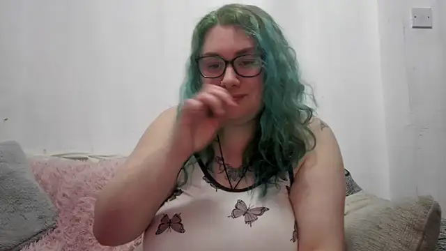 Snapshot of Bustycurves chatting on 24, 2, 2026 Bustycurves online show from 24, 2, 2026