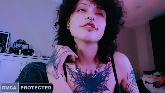 NaughtyLittleFox online show from 31, 5, 2026