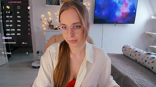 violet blue eyes online show from 6, 2, 2026