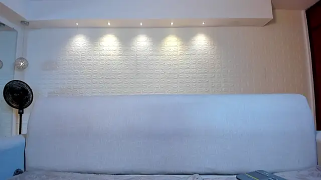 violet scott online show from 3, 3, 2025