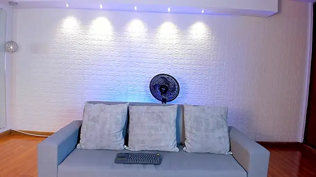 violet scott online show from 6, 3, 2025