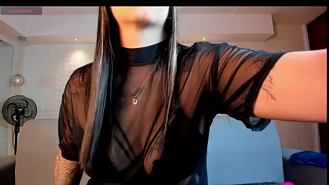 violet scott online show from 17, 3, 2025