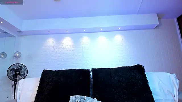 violet scott online show from 23, 9, 2025