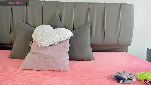 Cherllynn online show from 11, 10, 2025