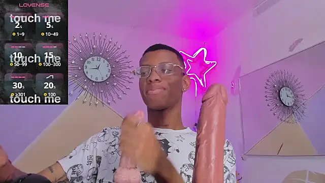 Tiffany Valentine15 online show from 10, 11, 2025