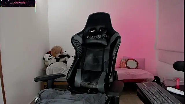 Biancastrongg online show from 25, 11, 2025