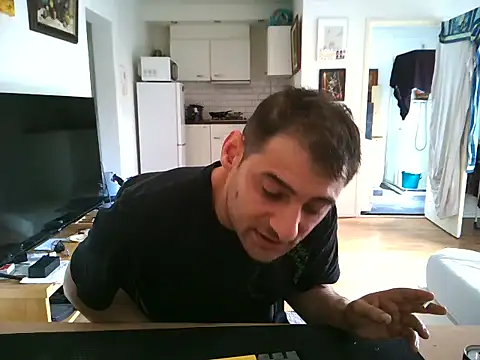 Snapshot of mihaimichael chatting on 1, 7, 2026 mihaimichael online show from 1, 7, 2026