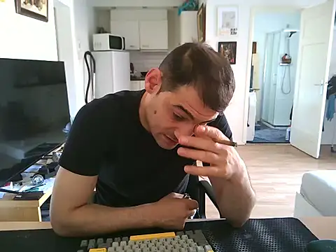 Snapshot of mihaimichael chatting on 10, 7, 2026 mihaimichael online show from 10, 7, 2026