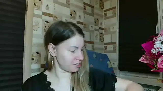 Snapshot of TherestlessKitty chatting on 9, 2, 2026 TherestlessKitty online show from 9, 2, 2026