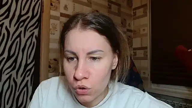 Snapshot of TherestlessKitty chatting on 17, 2, 2026 TherestlessKitty online show from 17, 2, 2026