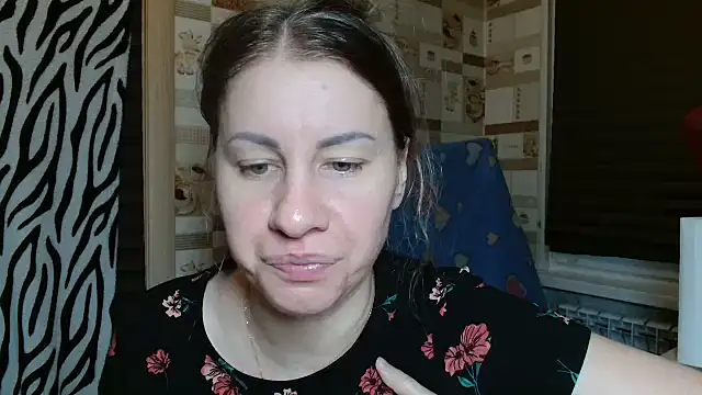 Snapshot of TherestlessKitty chatting on 19, 2, 2026 TherestlessKitty online show from 19, 2, 2026