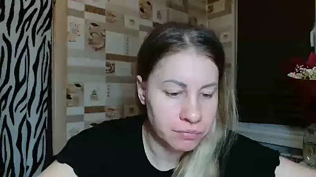 Snapshot of TherestlessKitty chatting on 21, 2, 2026 TherestlessKitty online show from 21, 2, 2026