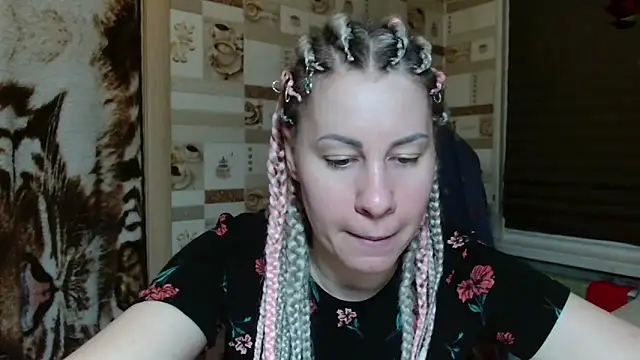 Snapshot of TherestlessKitty chatting on 27, 4, 2026 TherestlessKitty online show from 27, 4, 2026