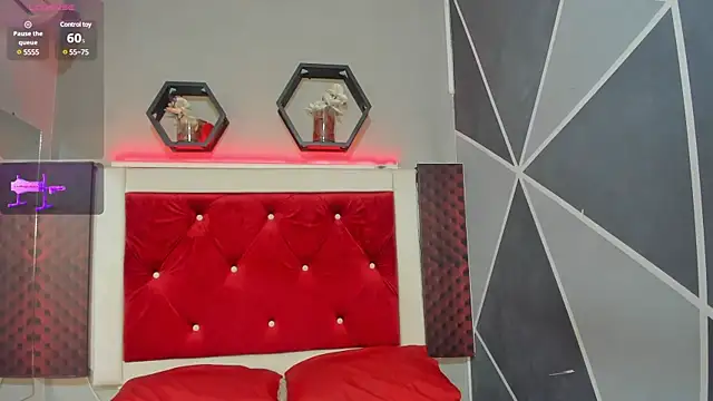 Karoll014 online show from 24, 2, 2025