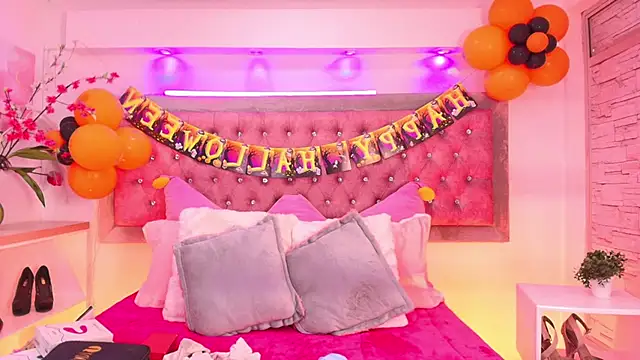 Tayzon Foxxx online show from 9, 10, 2025