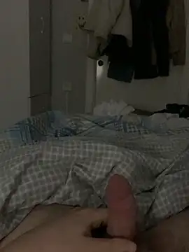 Snapshot of Erenn34 chatting on 4, 4, 2026 Erenn34 online show from 4, 4, 2026