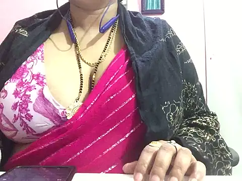 Snapshot of Desi_bhabhiii chatting on 9, 1, 2025 Desi bhabhiii online show from 9, 1, 2025