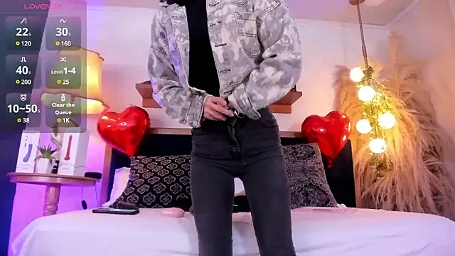 Alice milf  online show from 13, 2, 2025