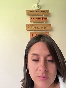 Alice milf  online show from 4, 2, 2026