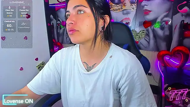 Snapshot of _luna_torres chatting on 14, 7, 2026 luna torres online show from 14, 7, 2026