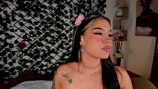 Snapshot of melody_cute10 chatting on 17, 2, 2025 melody cute10 online show from 17, 2, 2025