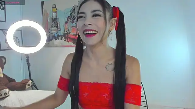 Snapshot of emma-hiill chatting on 4, 12, 2024 emma-hiill online show from 4, 12, 2024