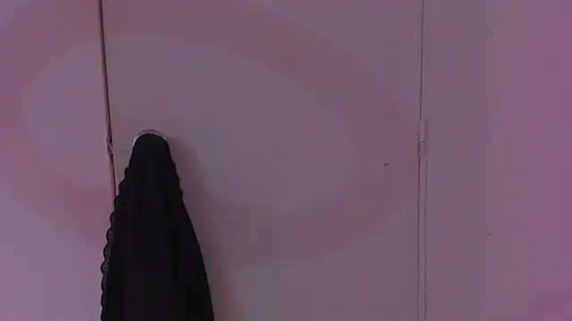 Snapshot of emma-hiill chatting on 11, 12, 2024 emma-hiill online show from 11, 12, 2024