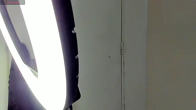 Snapshot of emma-hiill chatting on 26, 12, 2024 emma-hiill online show from 26, 12, 2024