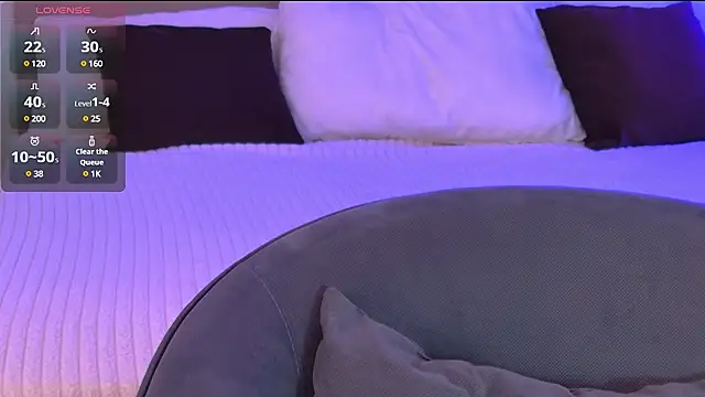 MiaBecky online show from 9, 3, 2025