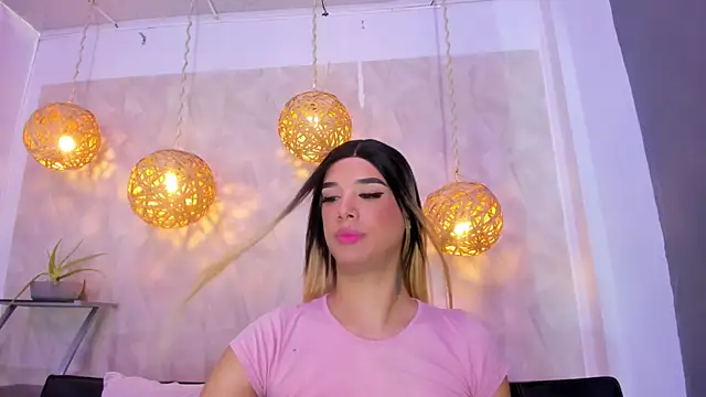 victoria aleia  online show from 22, 1, 2025