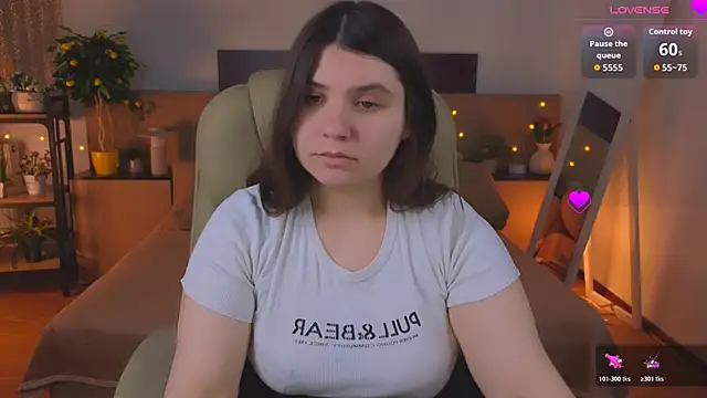 Viola  Shy online show from 31, 5, 2026