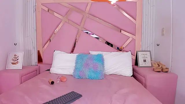 EmmyCruzZ online show from 14, 1, 2025