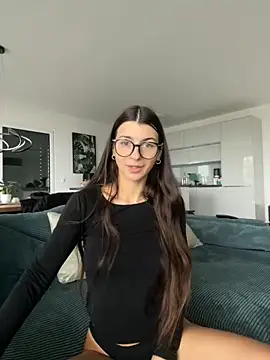 Wildberry  online show from 16, 11, 2025