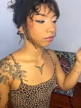 Snapshot of abby_dove17 chatting on 18, 11, 2025 abby dove17 online show from 18, 11, 2025